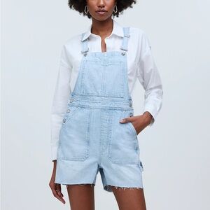 Madewell Denim Oversized Carpenter Shortalls in Chapin Wash: Raw-Hem Edition
